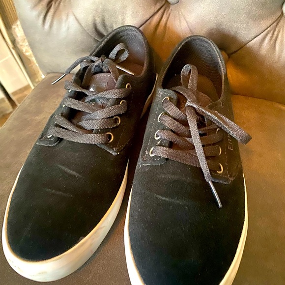 ✨🌸2/$25🌸✨ Emerica youth skate/shoes - Picture 3 of 9